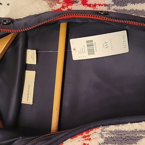 Sleeping On Snow Jacket - Picture 2 of 4